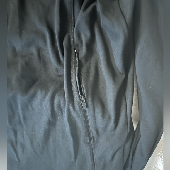 Hollister Men’s Quarter Zip Athletic Long Sleeve, Medium, Black, like new - Picture 3 of 3